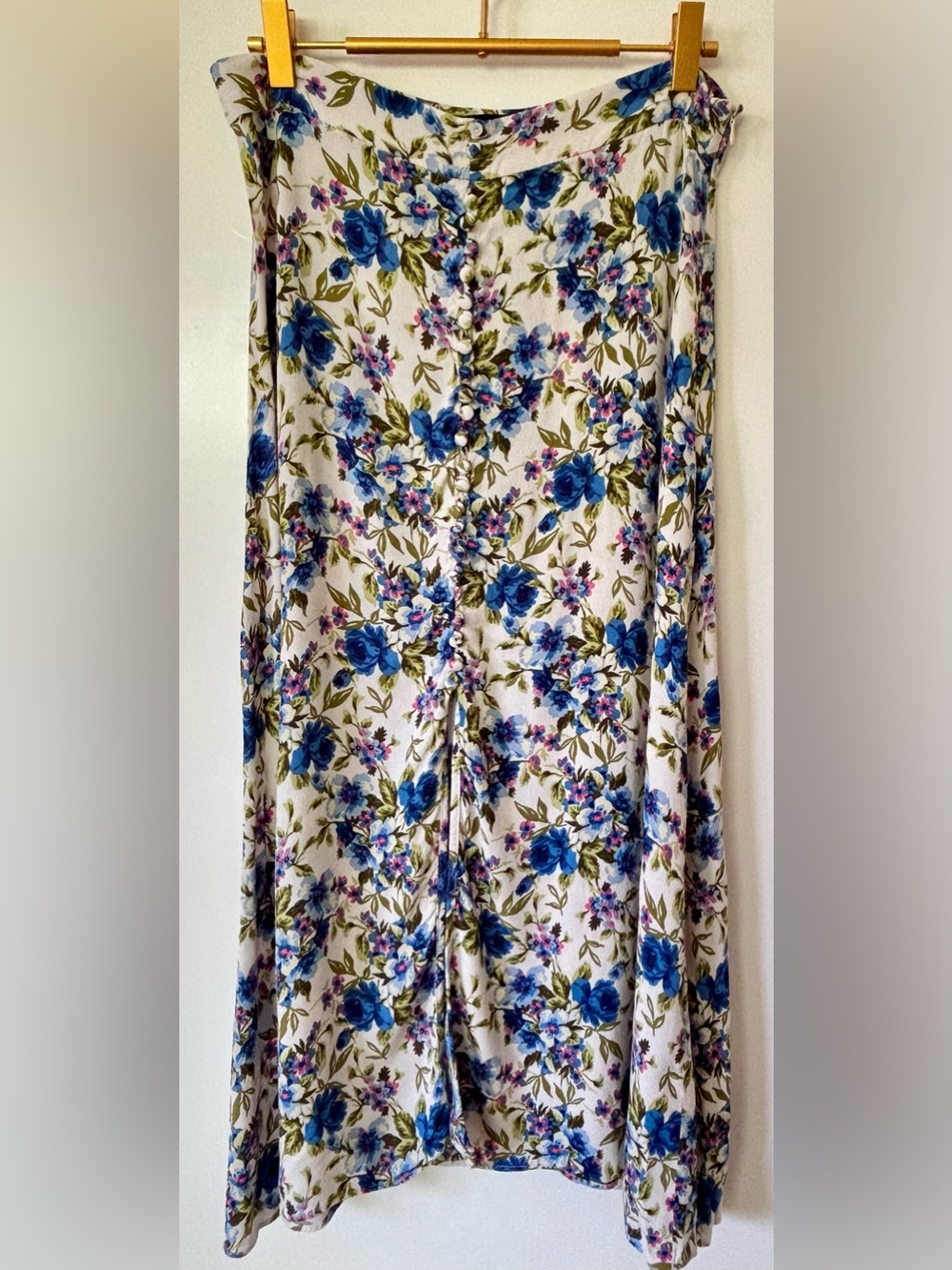 Zara| Feminine White & Blue Floral Button Midi Skirt w/Front Knee Slit Sz M - Picture 2 of 7